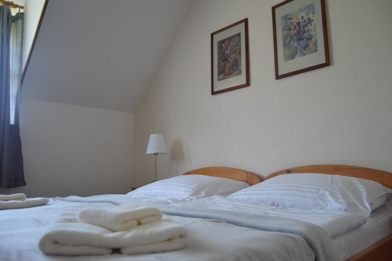 Motel Gombas Экстерьер фото